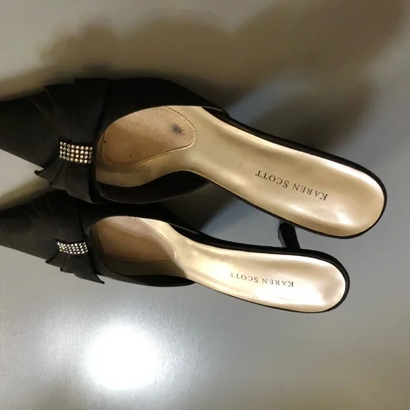 Karen Scott Black Satin Pointed Mule with Rhinestone Bow Accent - Picture 4 of 10